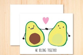 Bebele gustă fructe exotice: avocado - RevistaMargot.ro