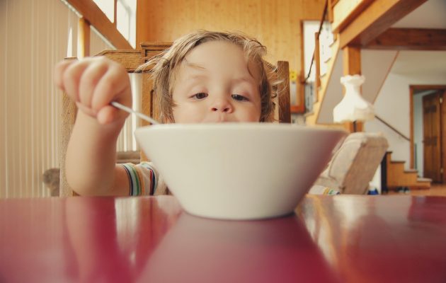 Cum să menții echilibrul florei intestinale a copilului tău - RevistaMargot.ro