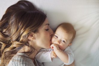 Cum să ai grijă de bugetul pentru hainele bebelușului tău - RevistaMargot.ro