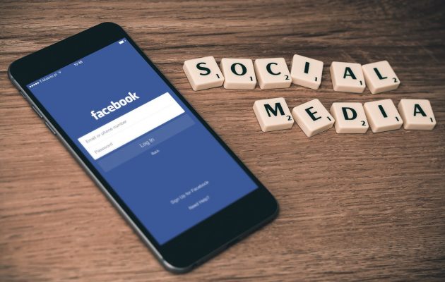 Acronime folosite online de adolescenți - Ghid pentru părinți - RevistaMargot.ro