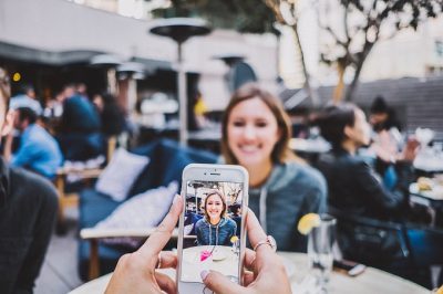 Efectele telefonului mobil asupra sarcinii - RevistaMargot.ro