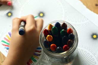 Italia le interzice copiilor nevaccinați să mai vină la școală - RevistaMargot.ro